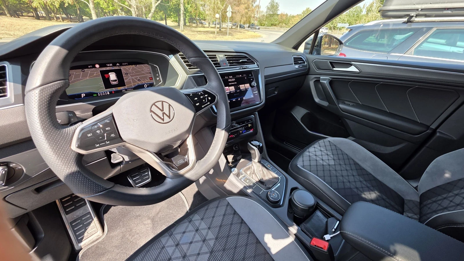 VW Tiguan Allspace R Line 2.00 TDI 4Motion, снимка 6 - Автомобили и джипове - 54915525