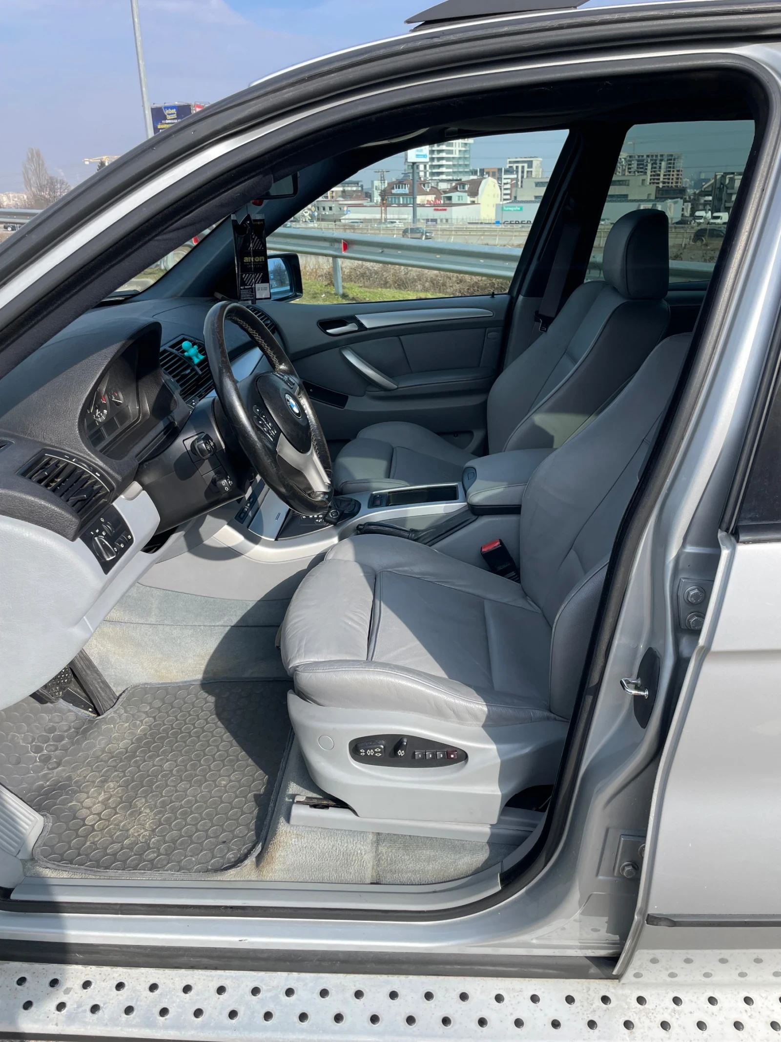 BMW X5 Кожа, памет, нови гуми+ зимни 3, 0i m54 Газ, тегли, снимка 15 - Автомобили и джипове - 55171402