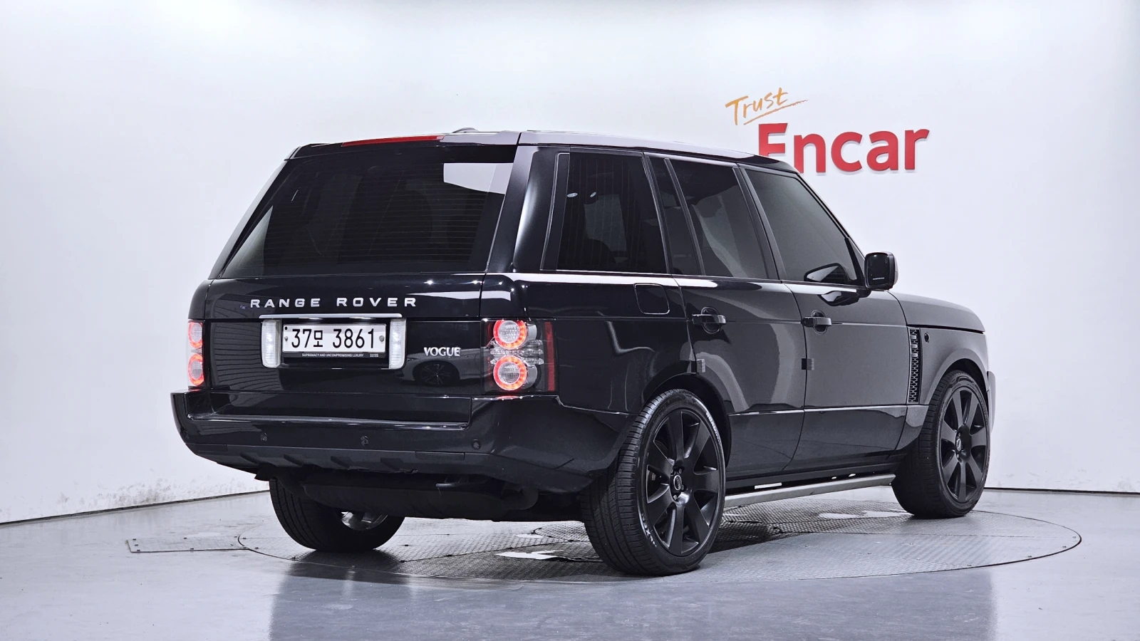 Land Rover Range rover 5.0* BLIND SPOT* 360* ЛЮК* ПОДГРЕВ ВОЛАН* КРАЙНА Ц, снимка 2 - Автомобили и джипове - 55496171