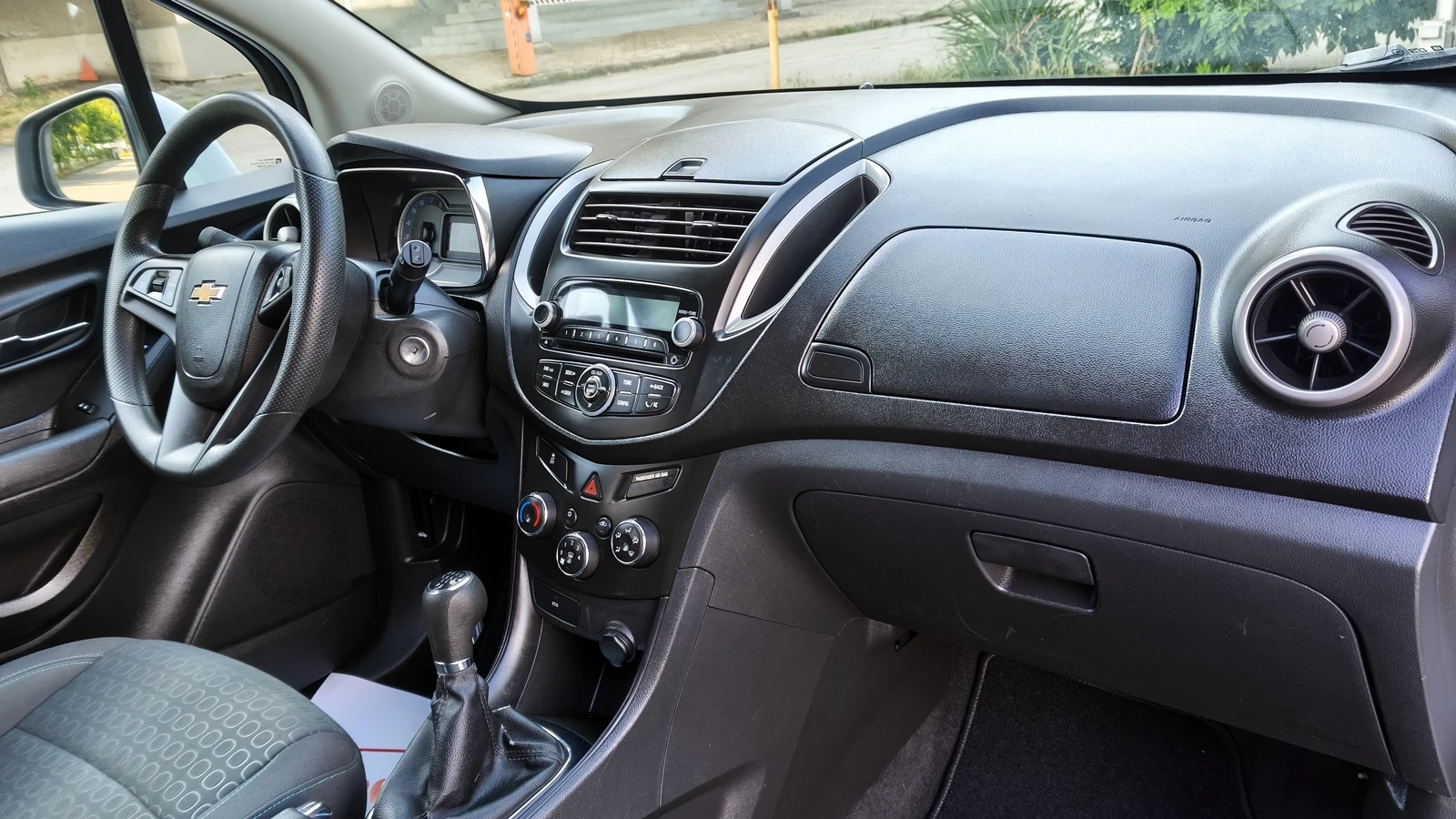 Chevrolet Trax 1.6i  85000км., снимка 10 - Автомобили и джипове - 55595196