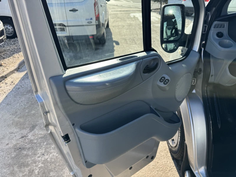 Ford Transit 6местен KLIMA, снимка 14 - Бусове и автобуси - 48626565