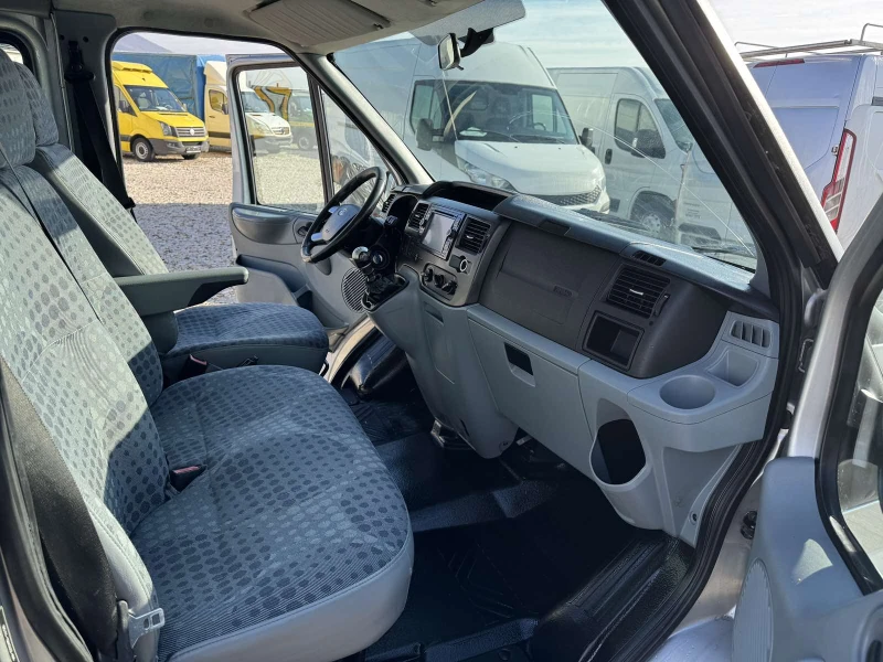 Ford Transit 6местен KLIMA, снимка 11 - Бусове и автобуси - 48626565