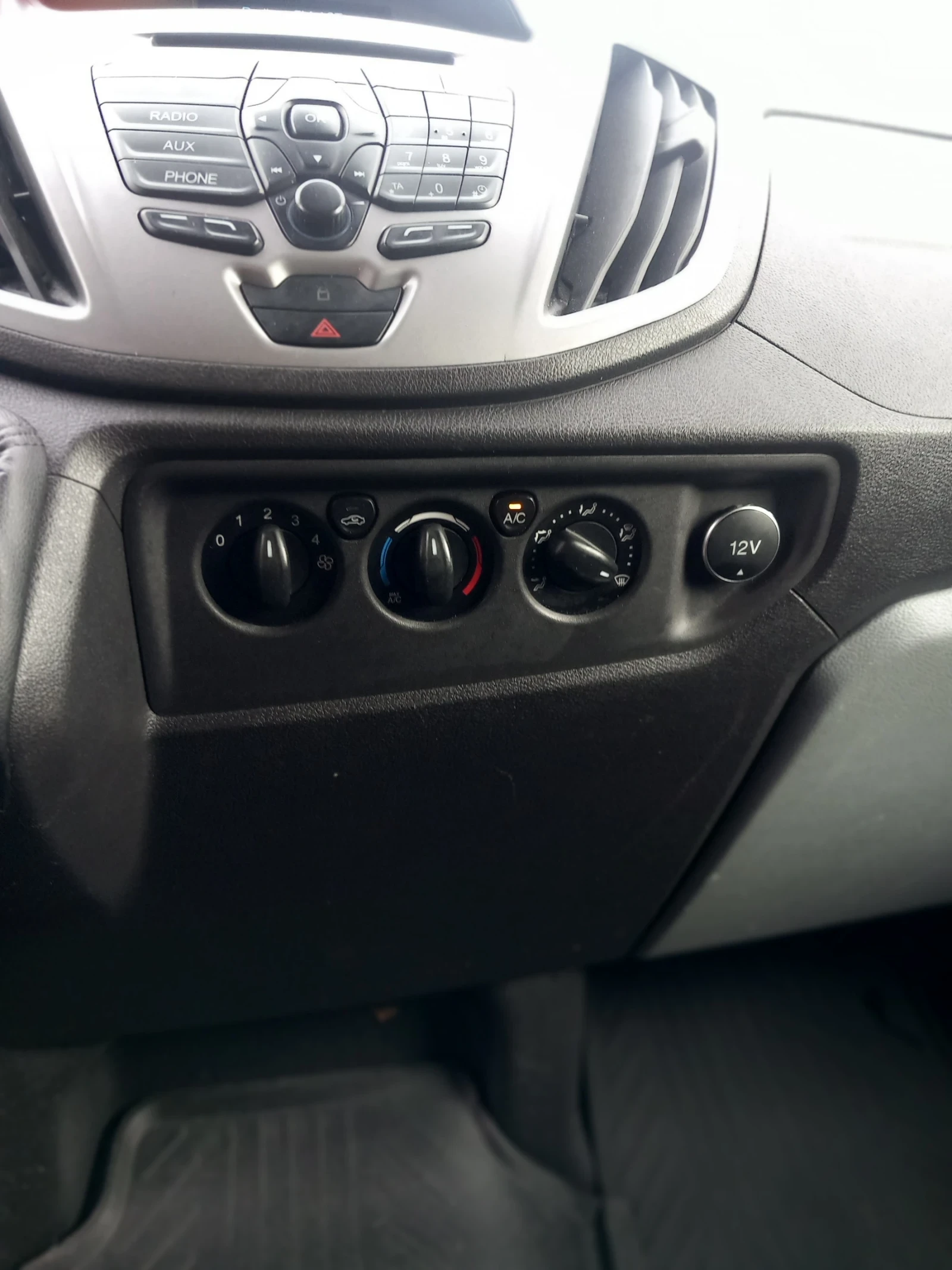 Ford Transit 2.2 tdci 125 - изображение 10