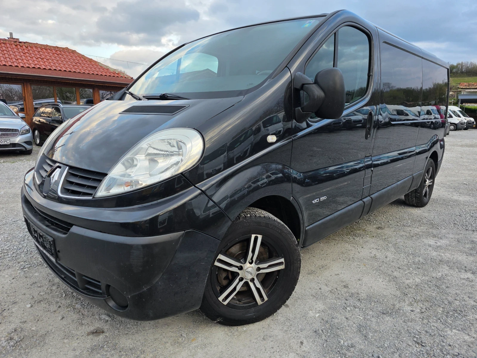 Renault Trafic 2.5dci Автоматик | Auto.bg — изображение 1