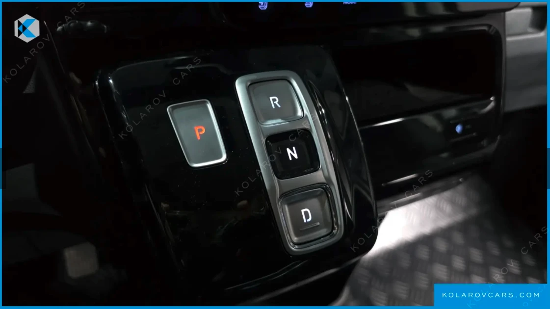 Hyundai Staria ST1, снимка 8 - Бусове и автобуси - 55337161