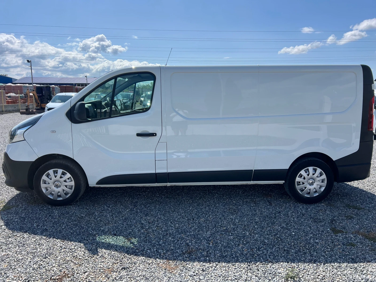 Renault Trafic Дълга база , снимка 4 - Бусове и автобуси - 55429502