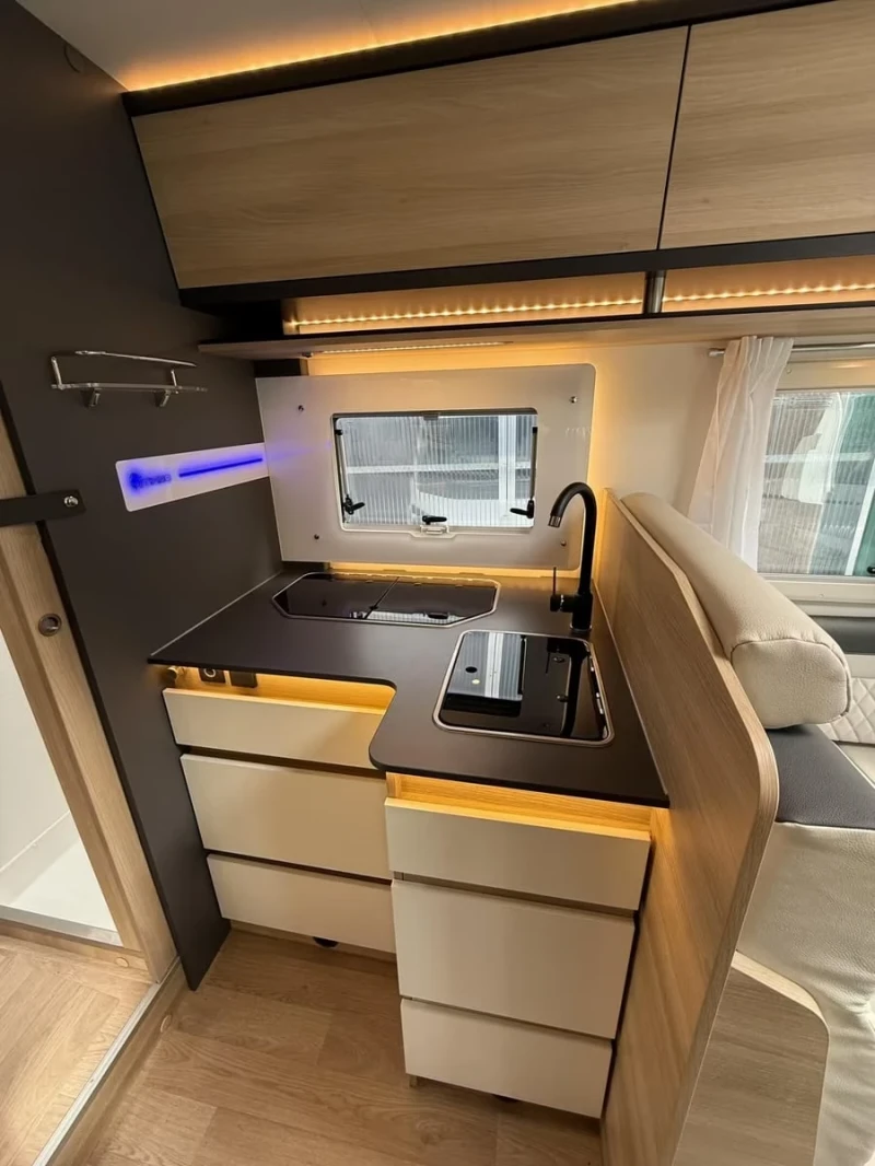 Кемпер Rapido Itineo SB740 2026 Advance edition, снимка 3 - Каравани и кемпери - 53395351