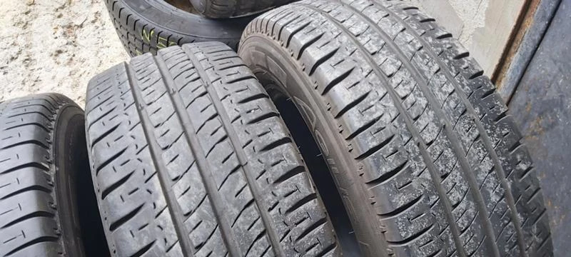 Гуми Летни 235/65R16, снимка 3 - Гуми и джанти - 33437928