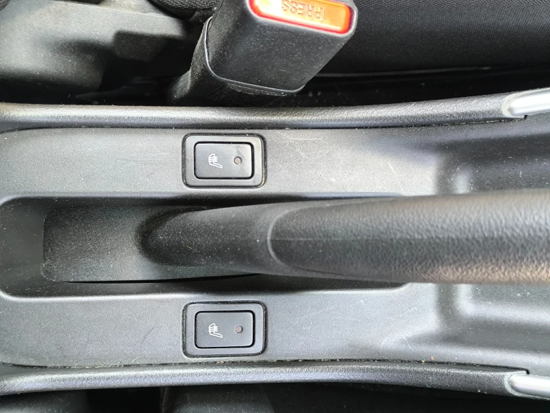 Suzuki Baleno 1.2/Hybrid, снимка 14 - Автомобили и джипове - 48233139