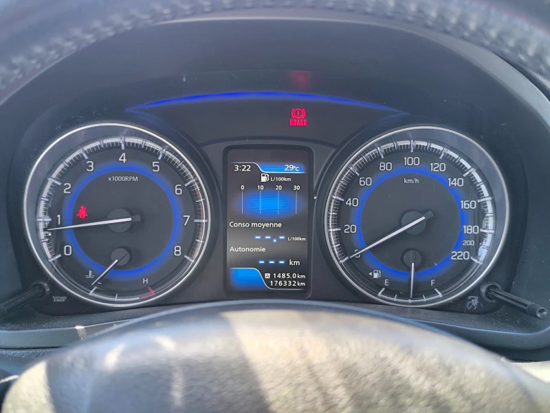 Suzuki Baleno 1.2/Hybrid, снимка 8 - Автомобили и джипове - 48233139