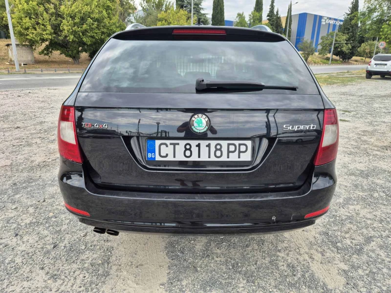 Skoda Superb 2.0TDI 4x4, снимка 4 - Автомобили и джипове - 46927999