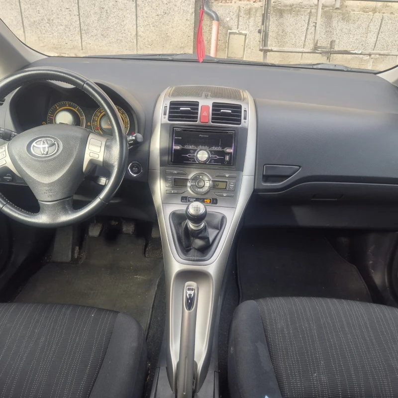 Toyota Auris D4D 2.0, снимка 6 - Автомобили и джипове - 49182287