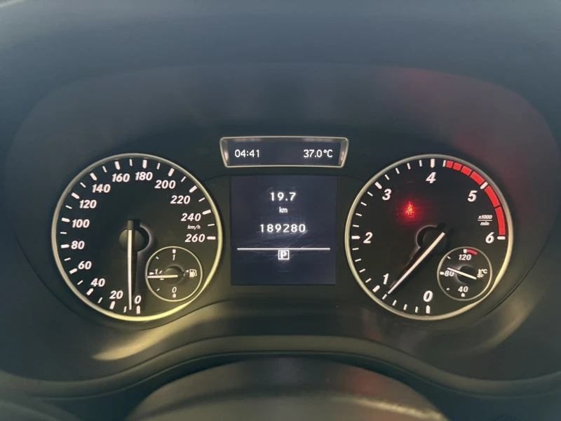 Mercedes-Benz B 180 CDI , снимка 10 - Автомобили и джипове - 51406503