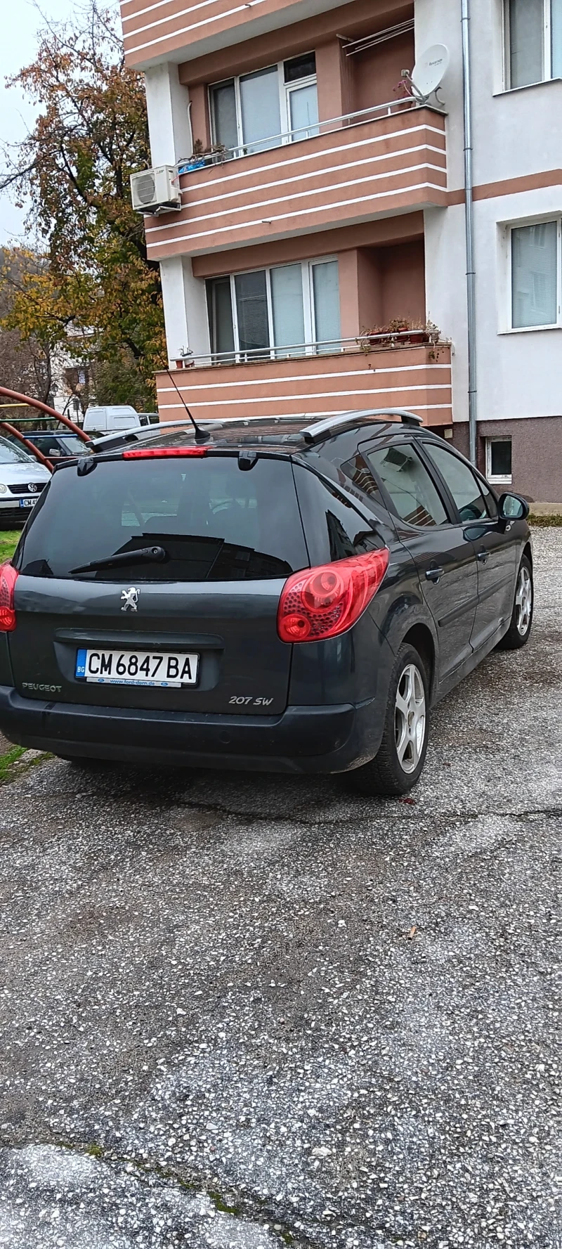 Peugeot 207 1.4I 74кс, снимка 3 - Автомобили и джипове - 52381370