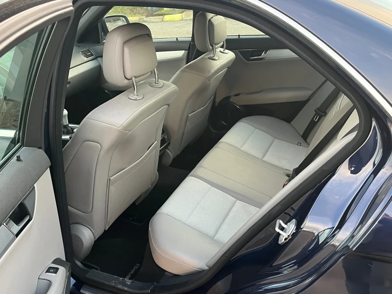 Mercedes-Benz C 220 CDI, снимка 11 - Автомобили и джипове - 52941978