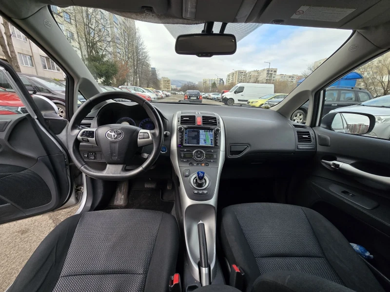 Toyota Auris T-spirit, снимка 17 - Автомобили и джипове - 53132880