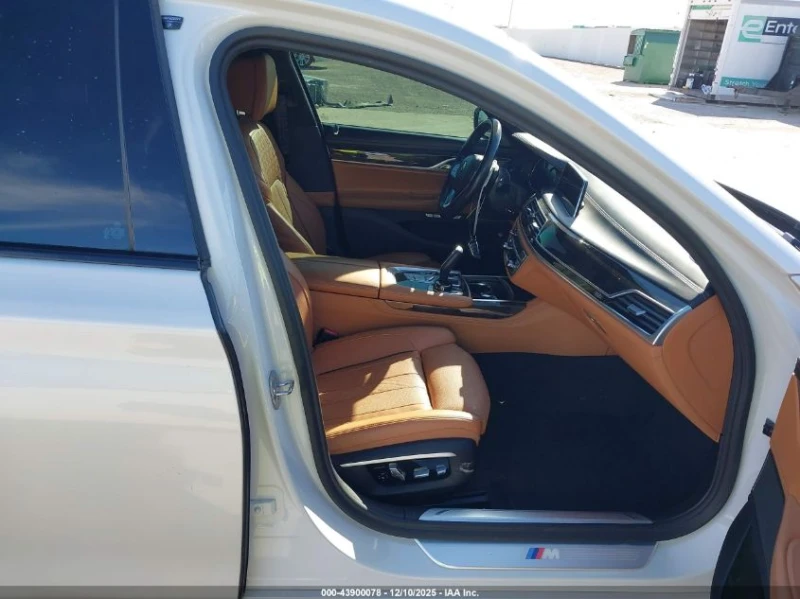 BMW 750 I * КРАЙНА ЦЕНА* CARFAX, снимка 5 - Автомобили и джипове - 53378732