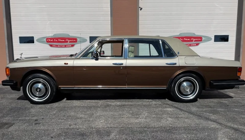 Rolls-Royce Silver Spur С РЕГИСТРАЦИЯ & АВТО КРЕДИТ, снимка 3 - Автомобили и джипове - 53539696