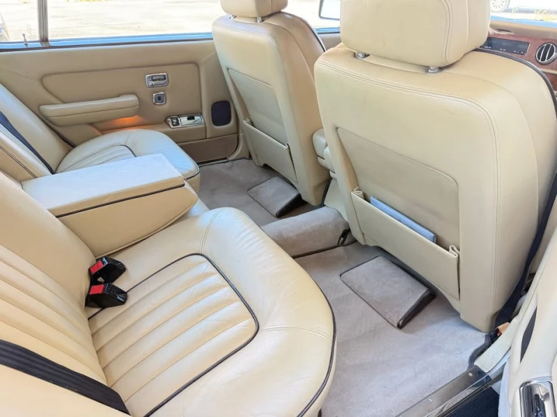 Rolls-Royce Silver Spur С РЕГИСТРАЦИЯ & АВТО КРЕДИТ, снимка 11 - Автомобили и джипове - 53539696