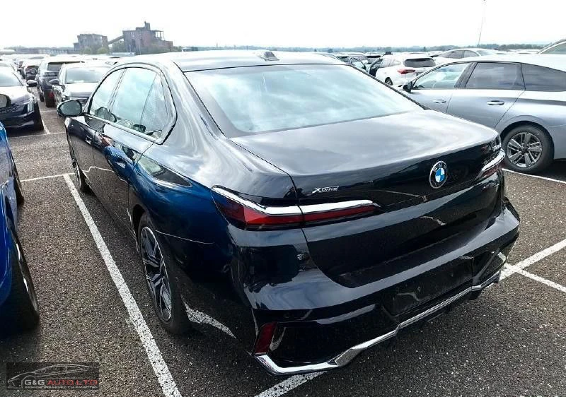 BMW 740 D/299HP/xDRIVE/MSPORT/CAM/NAVI/ACC/CARPLAY/658b, снимка 2 - Автомобили и джипове - 48415606