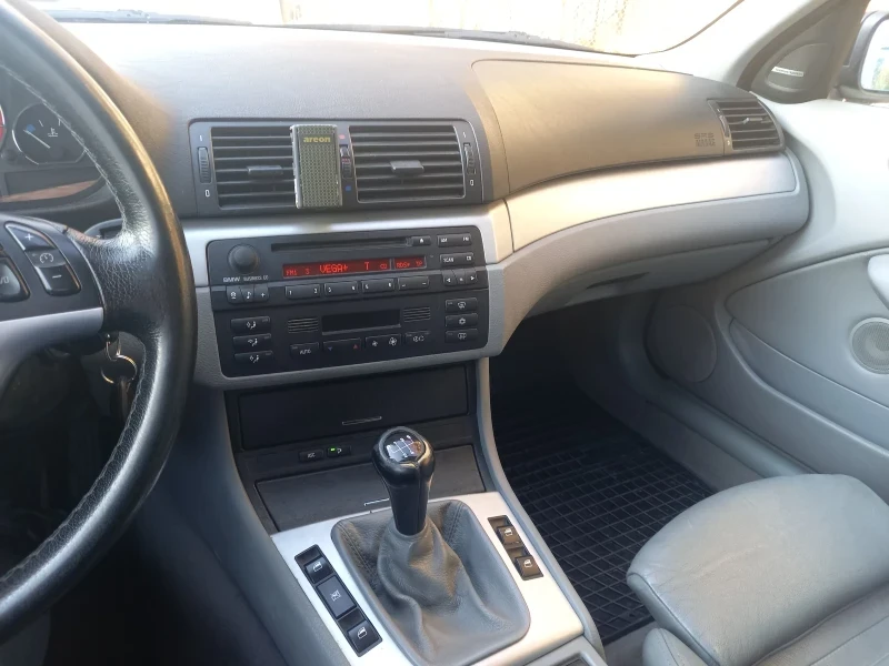 BMW 320, снимка 12 - Автомобили и джипове - 53214621