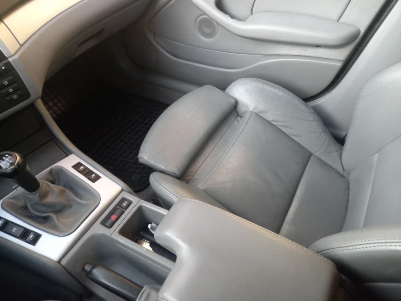 BMW 320, снимка 13 - Автомобили и джипове - 53214621