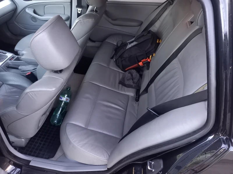 BMW 320, снимка 9 - Автомобили и джипове - 53214621