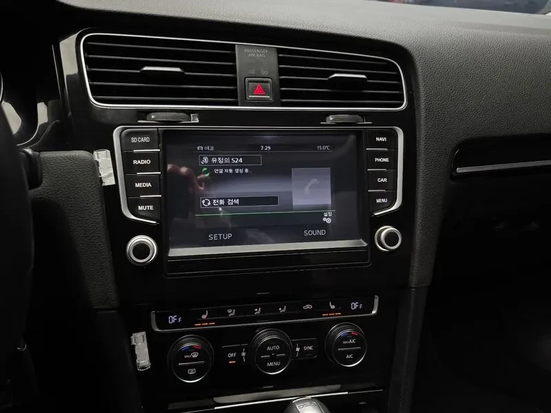 VW Golf 2.0 TDI, снимка 15 - Автомобили и джипове - 54300716