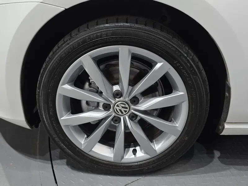 VW Golf 2.0 TDI, снимка 5 - Автомобили и джипове - 54300716