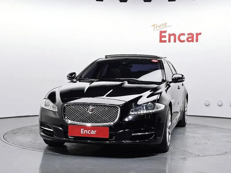Jaguar Xj 3.0D, снимка 3 - Автомобили и джипове - 54454357