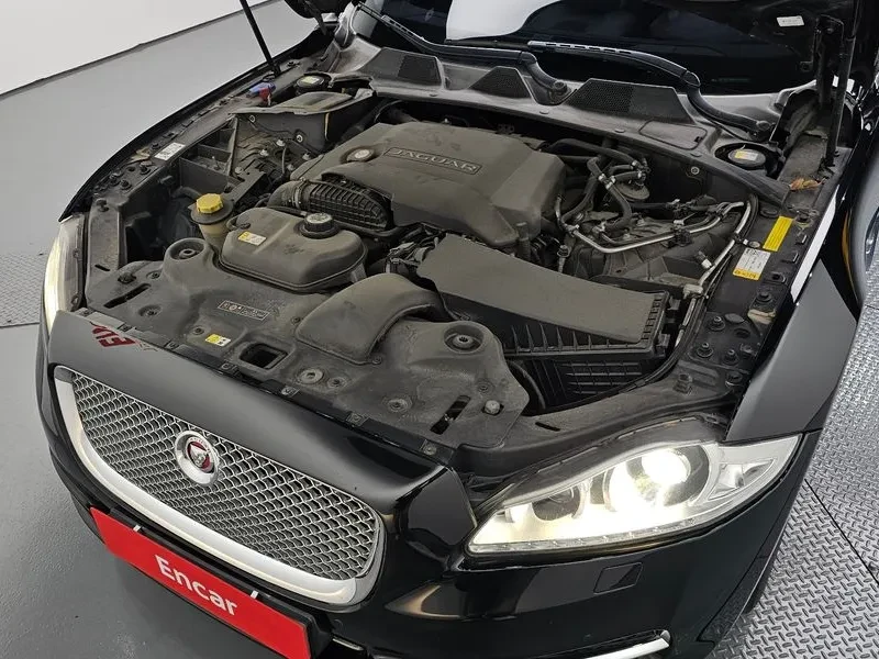 Jaguar Xj 3.0D, снимка 6 - Автомобили и джипове - 54454357