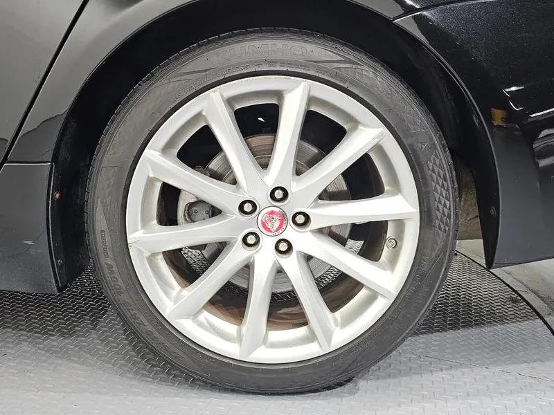 Jaguar Xj 3.0D, снимка 5 - Автомобили и джипове - 54454357