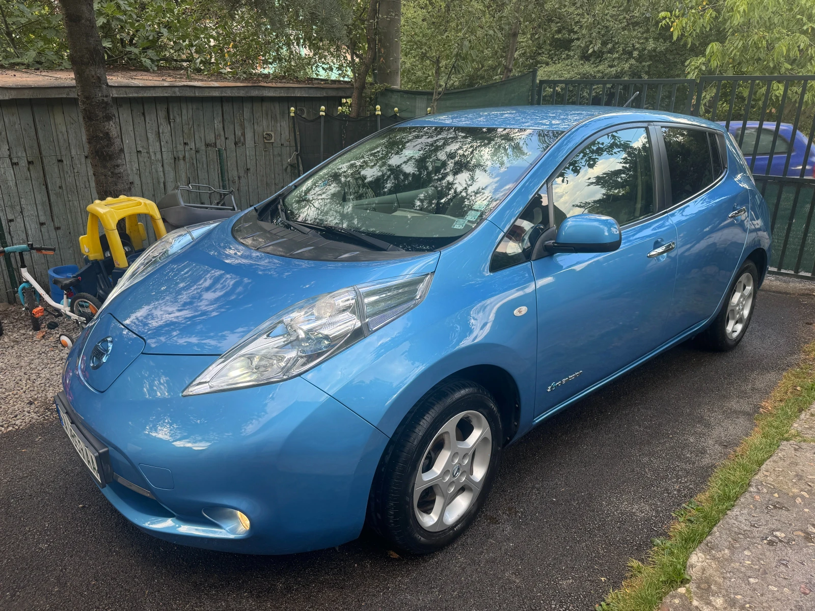 Nissan Leaf   - изображение 2