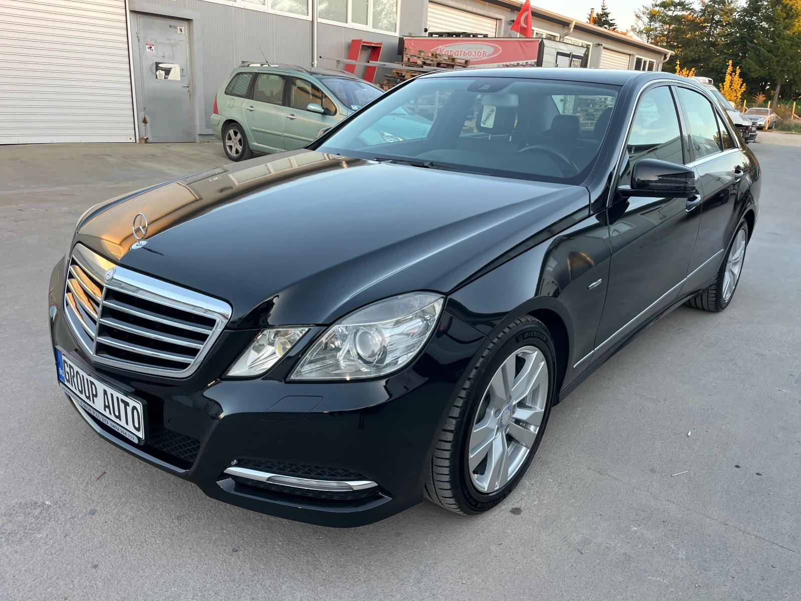 Mercedes-Benz E 350 350CDI-265k.с/4 MATIC/LED/КОЖА/КАМЕРА/ОБСЛУЖЕН!! - изображение 3