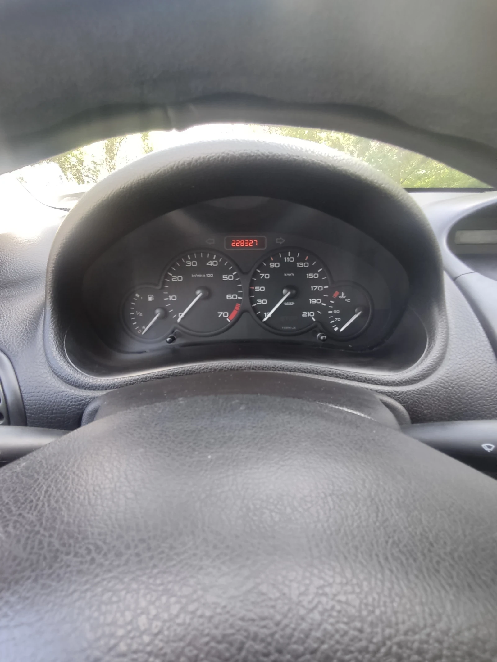 Peugeot 206 1.1i - изображение 10
