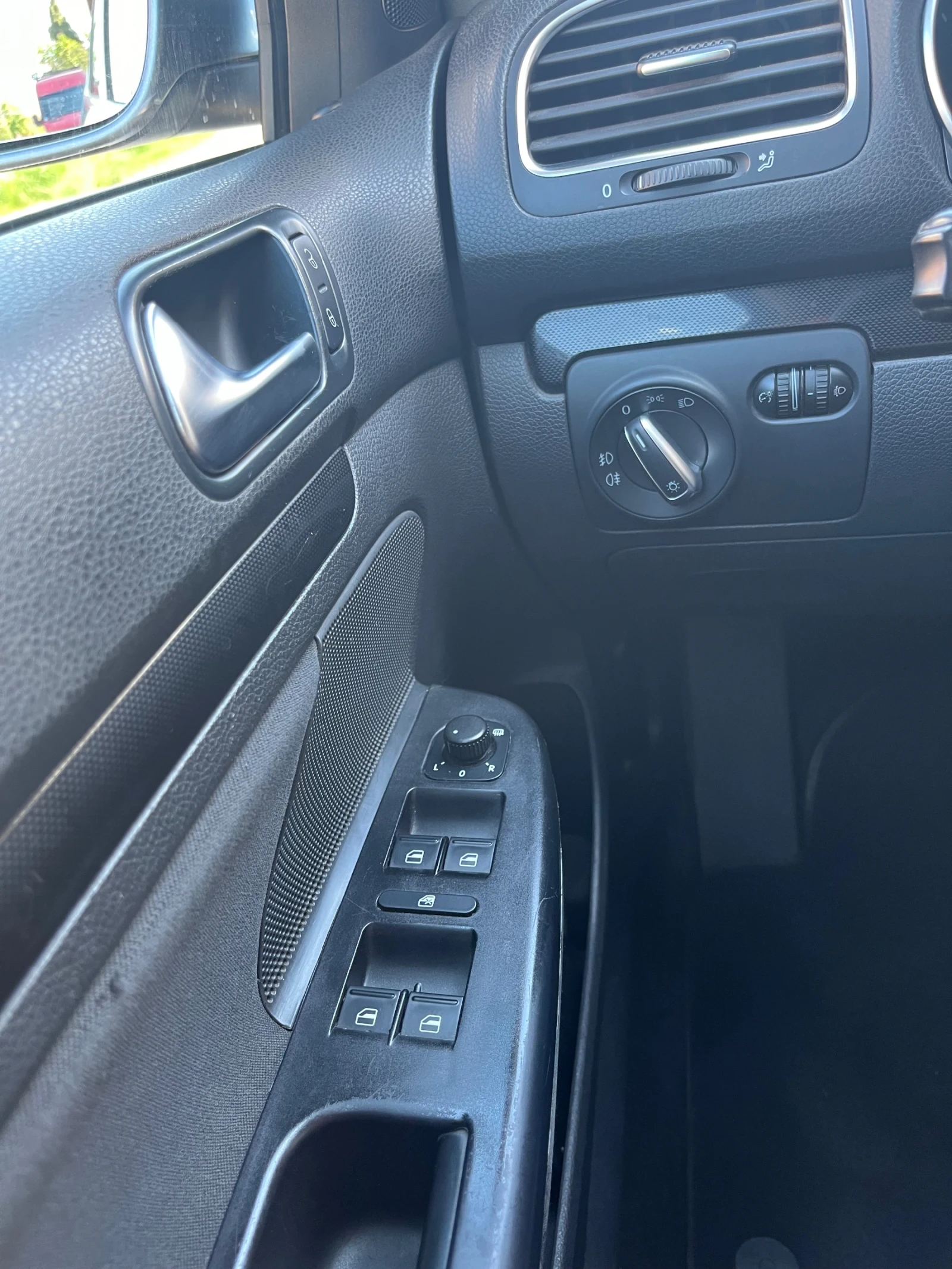 VW Golf 2.0TDI DSG - изображение 9
