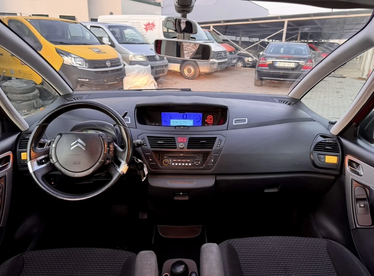 Citroen C4 Picasso 1.6 HDI / Автомат / 7места - изображение 8