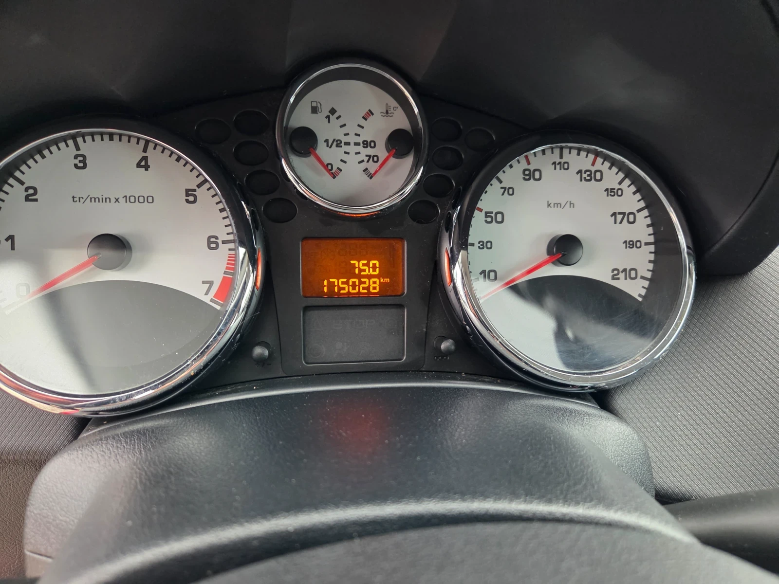 Peugeot 207 1.4BENZIN-75PS | Mobile.bg   12