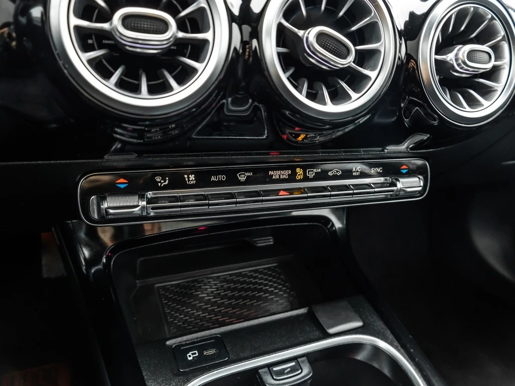 Mercedes-Benz A 250 * 4MATIC Hatch * CARFAX * ��� ������������ ������ | Mobile.bg � ����������� 17