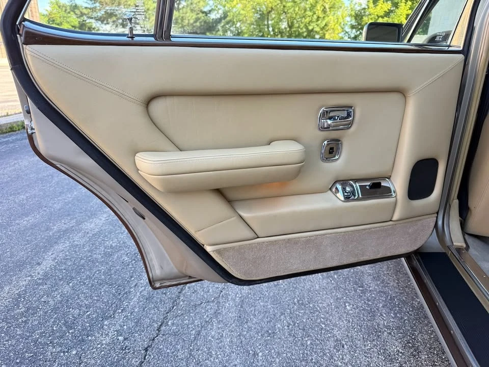 Rolls-Royce Silver Spur С РЕГИСТРАЦИЯ & АВТО КРЕДИТ - изображение 10