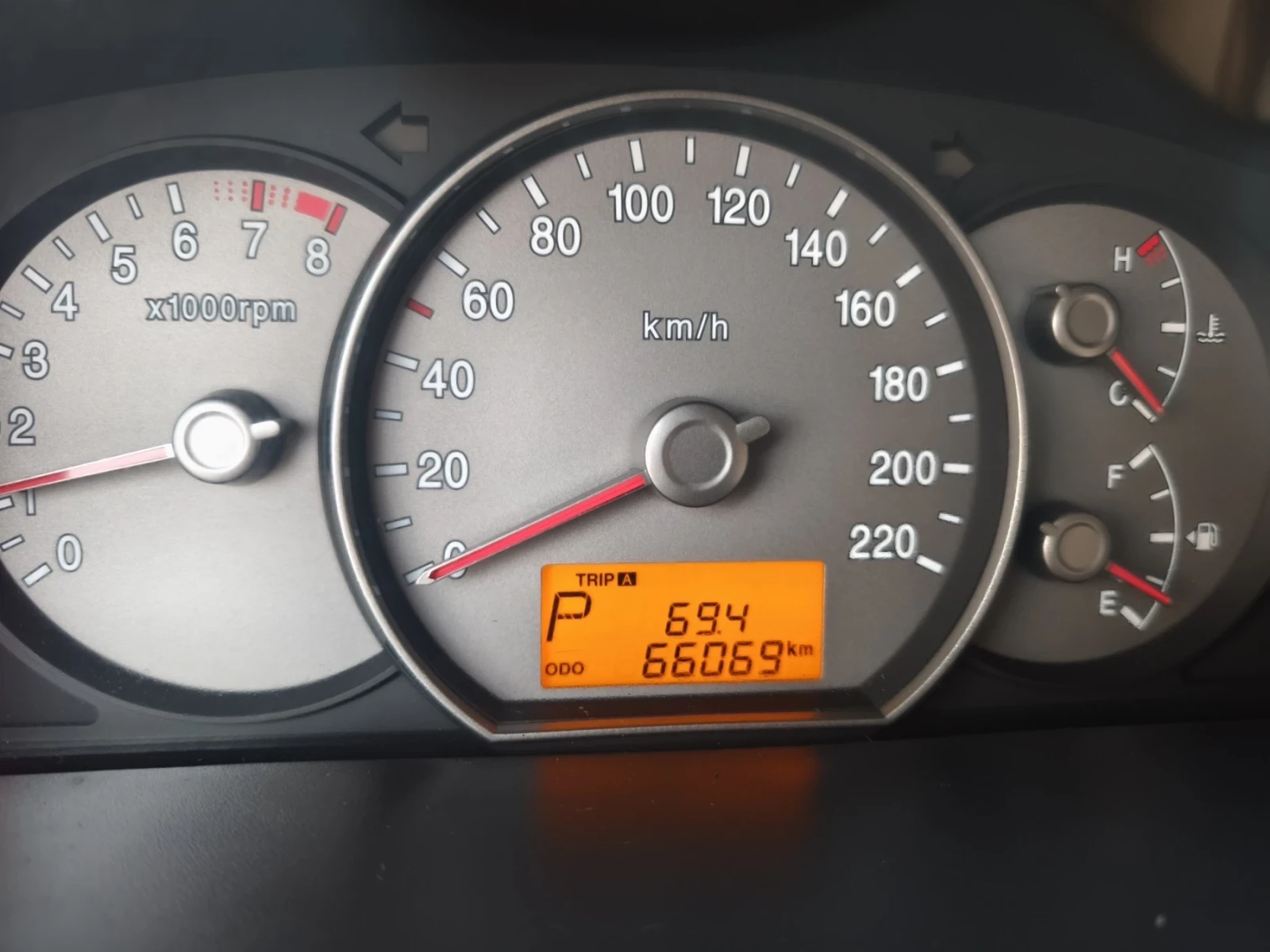 Kia Carens 2.0 I - изображение 7