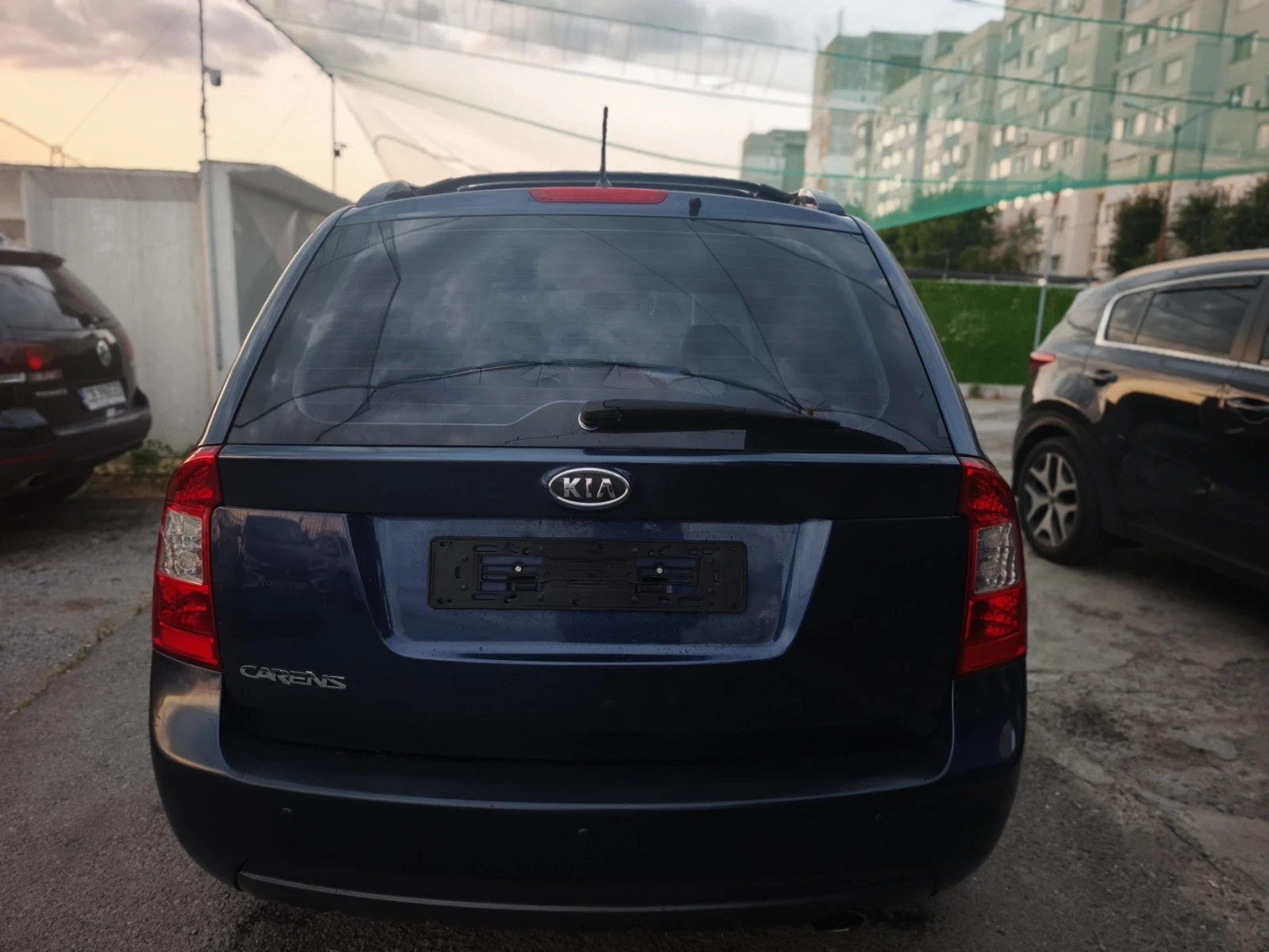 Kia Carens 2.0 I - изображение 4