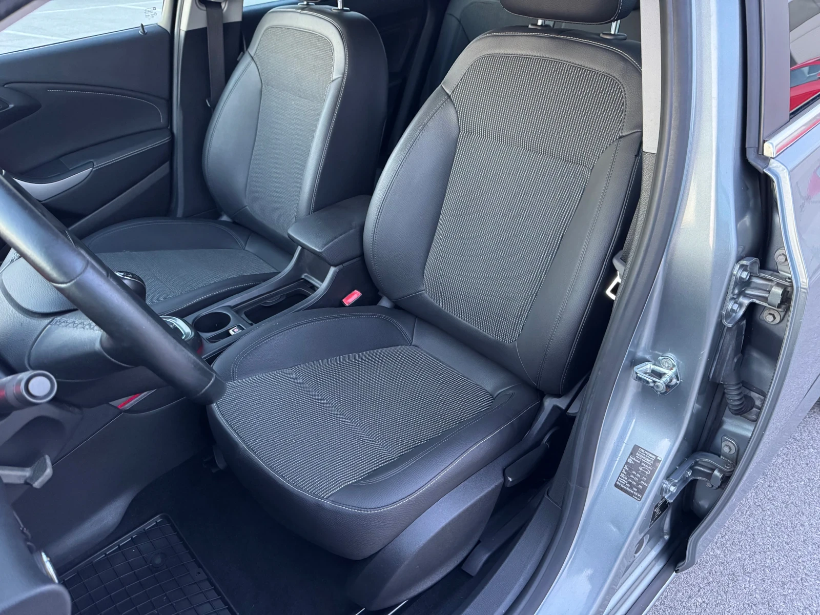 Opel Astra 1.7 CDTI - COSMO , снимка 14 - Автомобили и джипове - 53748418