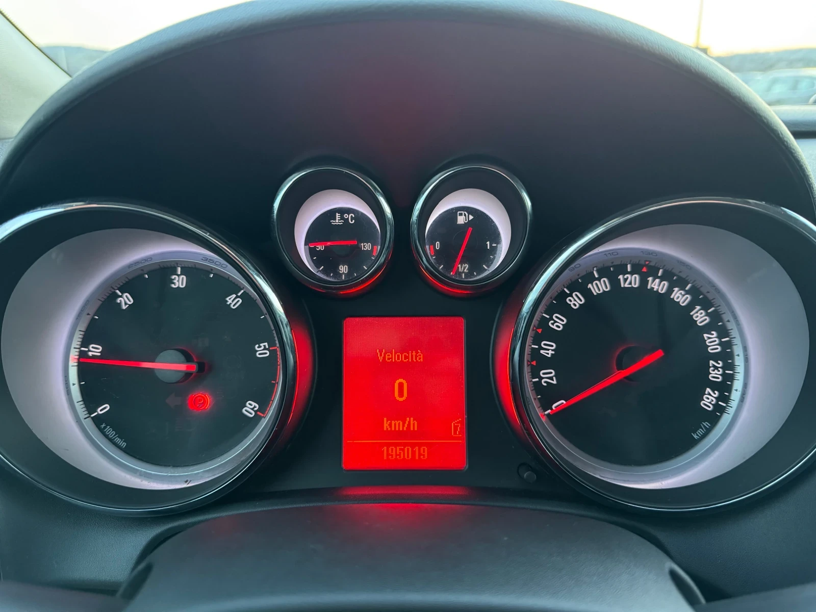 Opel Astra 1.7 CDTI - COSMO , снимка 12 - Автомобили и джипове - 53748418