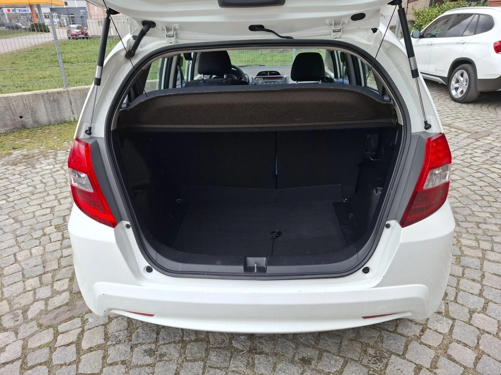 Honda Jazz 1.2i-90к.с.FACELIFT* TOP* KATO NOVA* , снимка 8 - Автомобили и джипове - 53990309