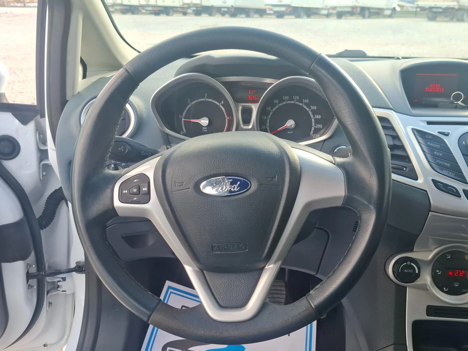 Ford Fiesta 1.6TDCI/Euro5A/Клима, снимка 8 - Автомобили и джипове - 54000119