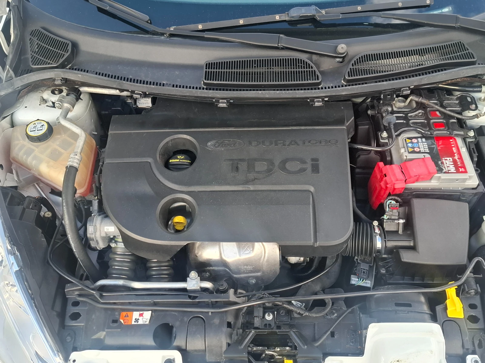 Ford Fiesta 1.6TDCI/Euro5A/Клима, снимка 15 - Автомобили и джипове - 54000119