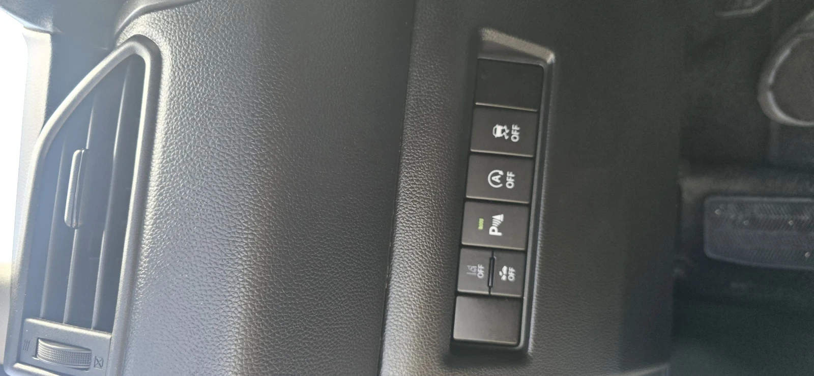 Suzuki Swift 1.2 HYBRID, снимка 8 - Автомобили и джипове - 54159021