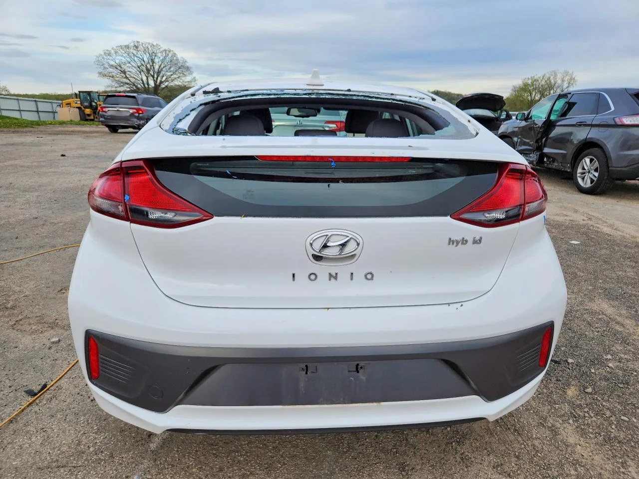 Hyundai Ioniq 1.6l Se, снимка 6 - Автомобили и джипове - 54446316