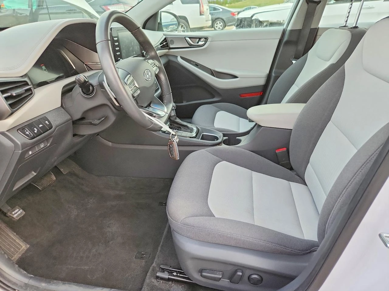 Hyundai Ioniq 1.6l Se, снимка 7 - Автомобили и джипове - 54446316